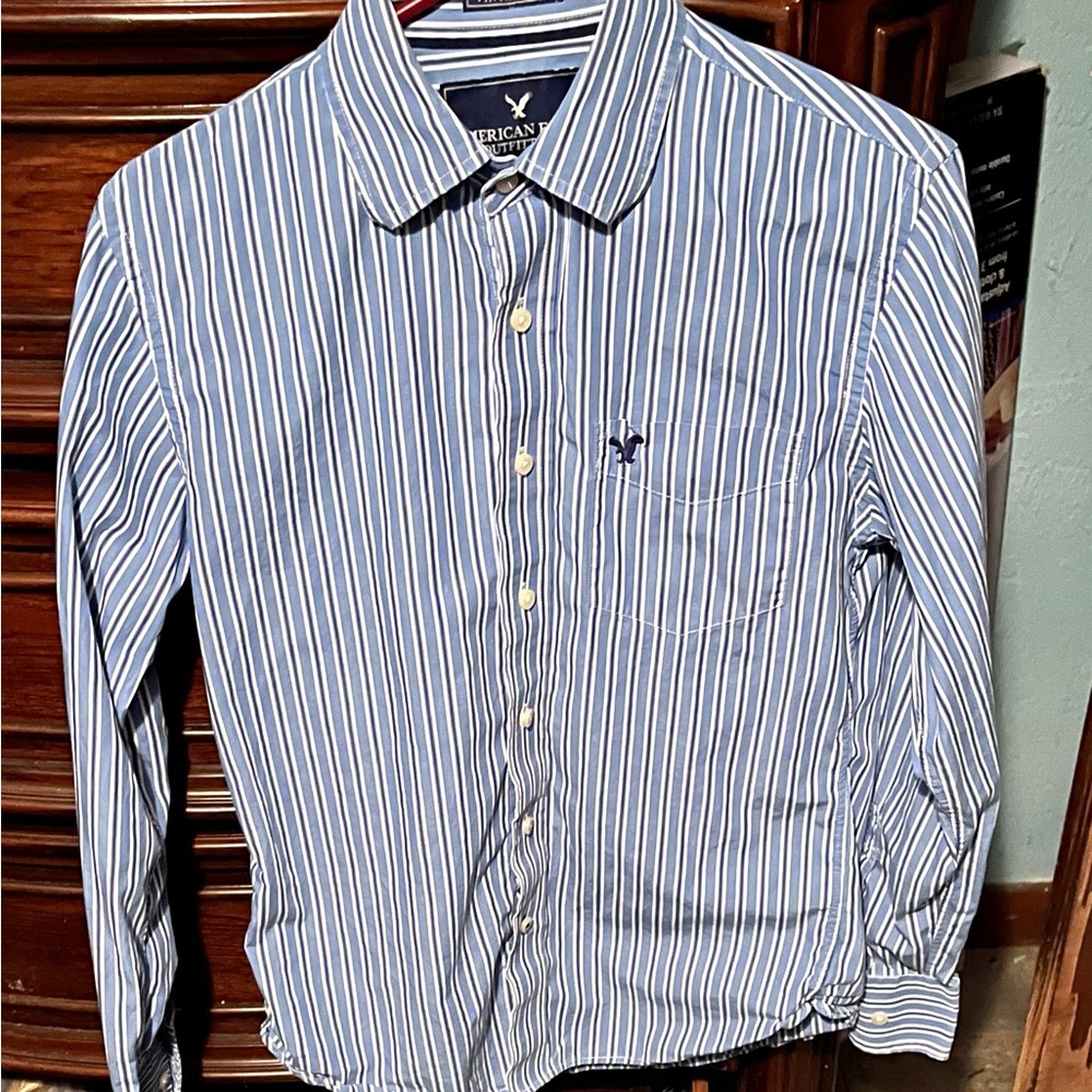 American Eagle Blue Striped Men's small button down vintage long sleeve shirt!